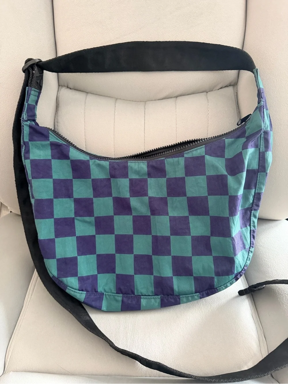 Baggu Medium Nylon Crescent Bag - Picture 1 of 3